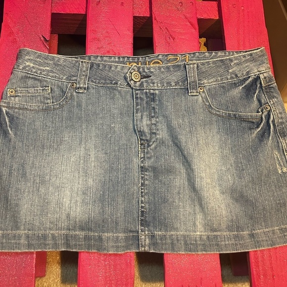 Rue 21 Denim skirt, 11/12, new condition - Picture 5 of 5